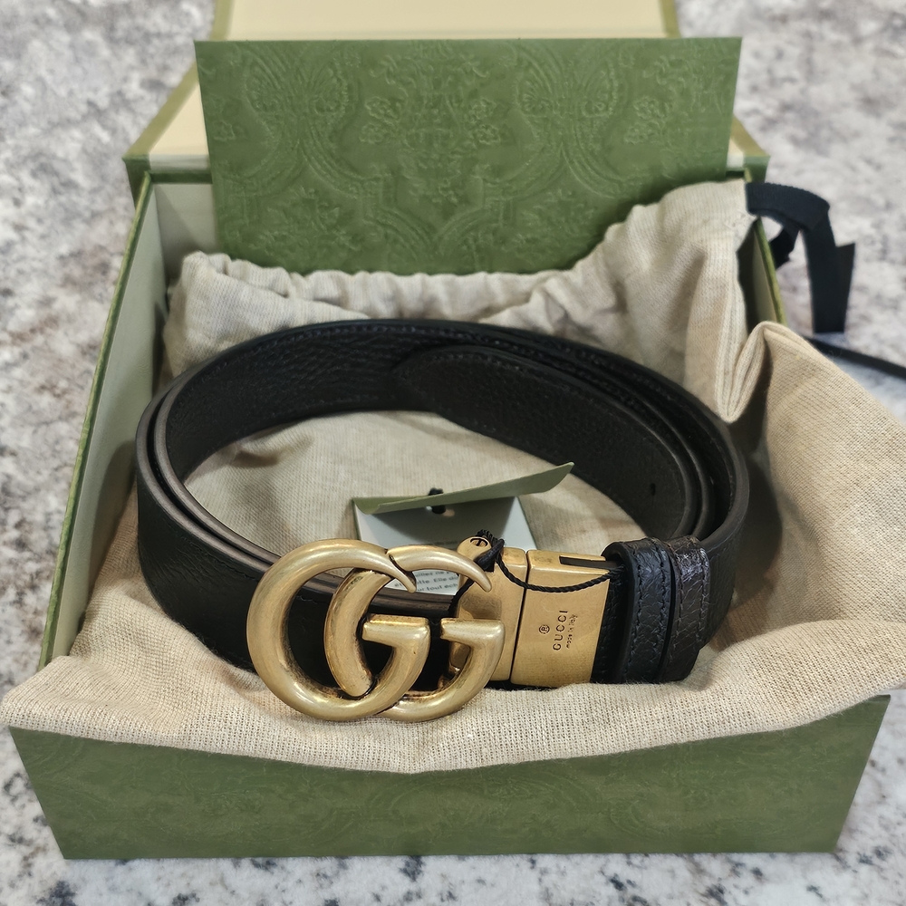 Gucci Recersible Leather Belt with GG Buckle (Men Belt)